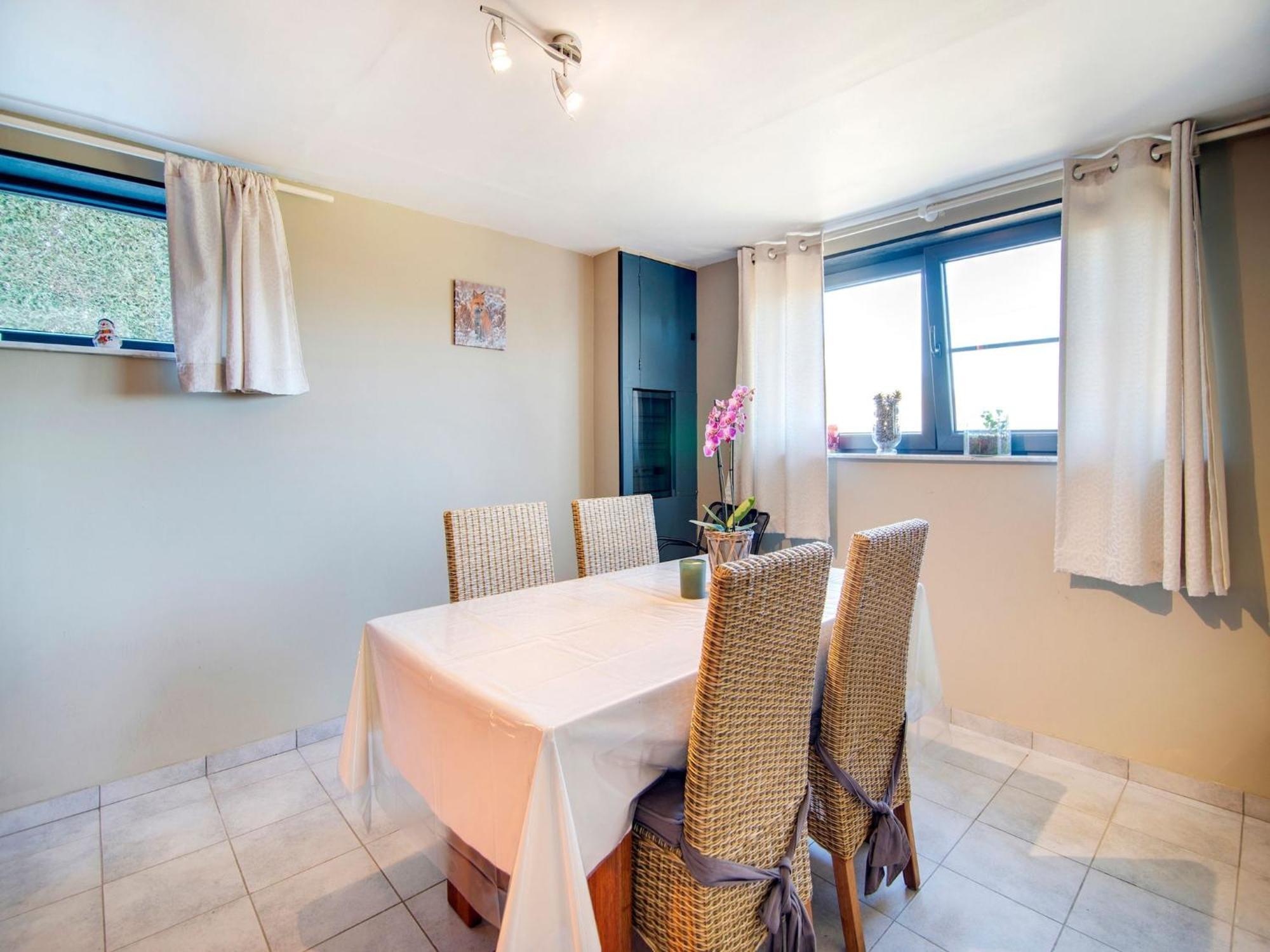 Sophisticated Holiday Home In Lierneux Near Forest エクステリア 写真