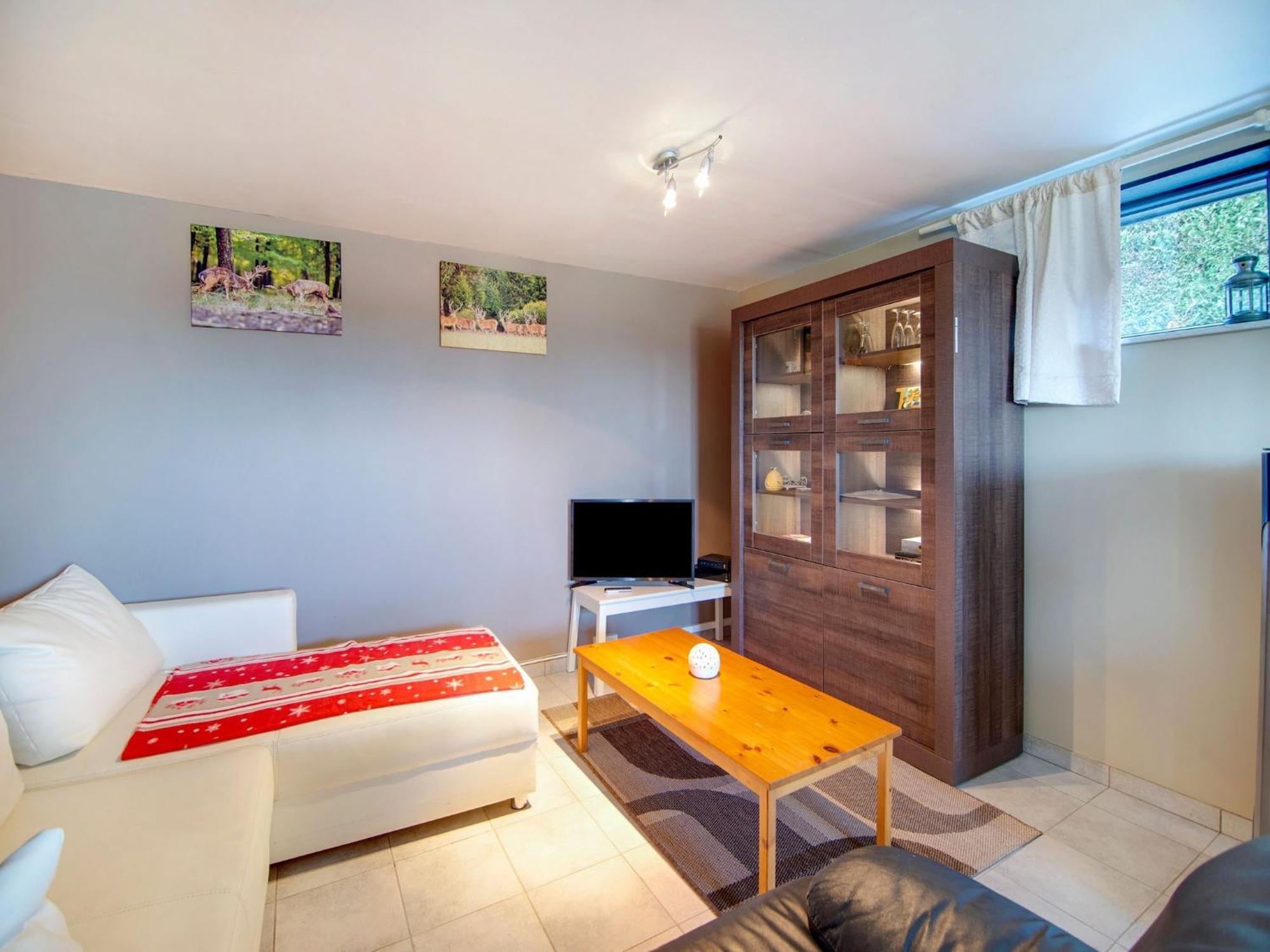 Sophisticated Holiday Home In Lierneux Near Forest エクステリア 写真