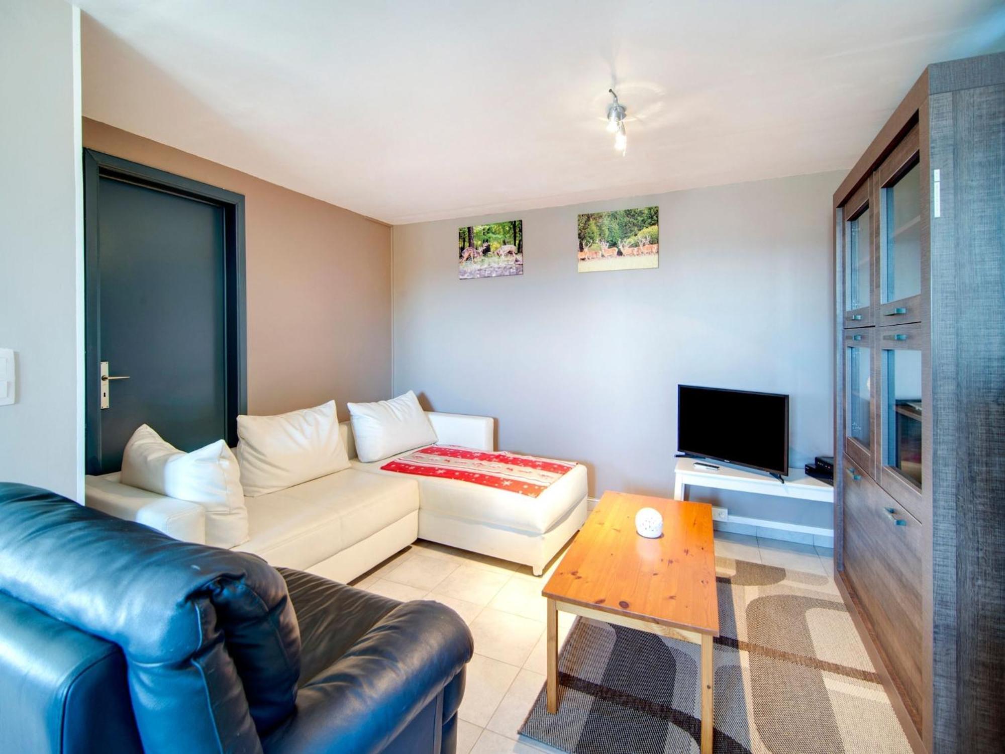 Sophisticated Holiday Home In Lierneux Near Forest エクステリア 写真