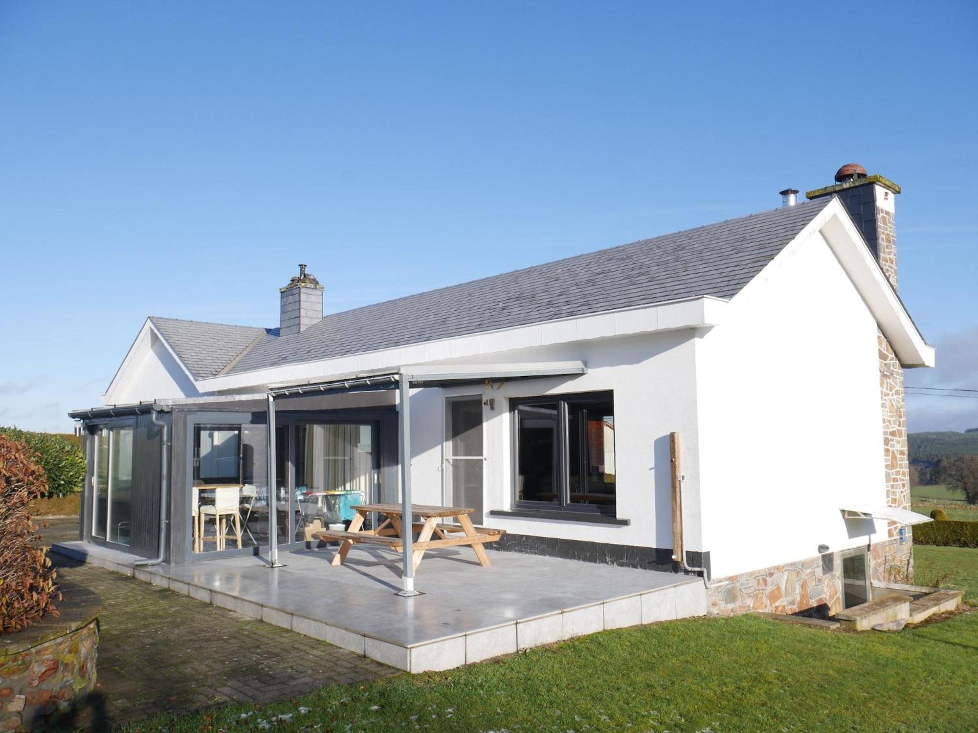 Sophisticated Holiday Home In Lierneux Near Forest エクステリア 写真